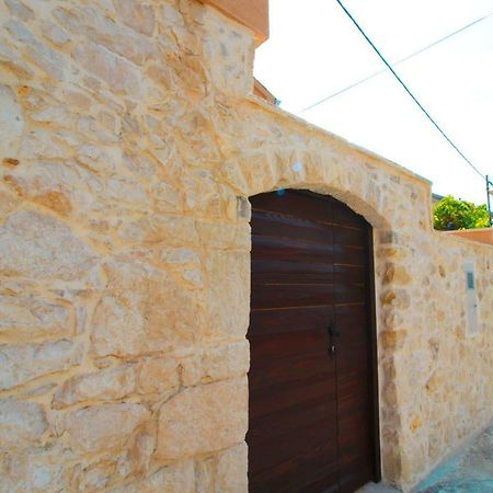 Apartment Sara With Seaview Petrcane Exterior foto